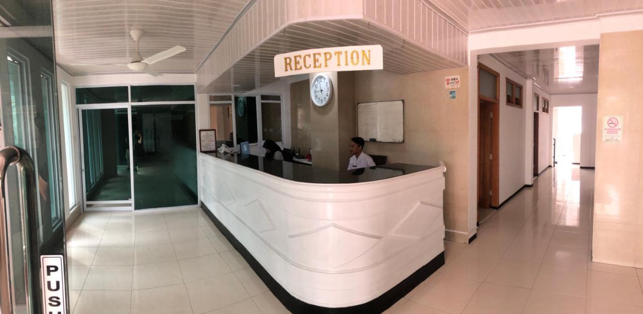 Aurora Hotel Siliwangi Cirebon Kültér fotó