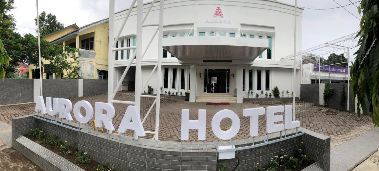 Aurora Hotel Siliwangi Cirebon Kültér fotó